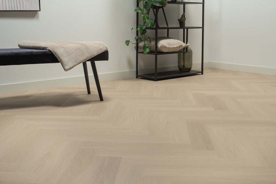 Floer Beige Eiken Visgraat Plak PVC FLR - 3512 - Solza.nl