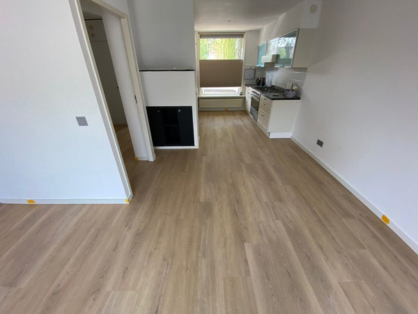 Project: Sense 905 Deep Wood Click PVC in Alphen aan den Rijn - Solza.nl