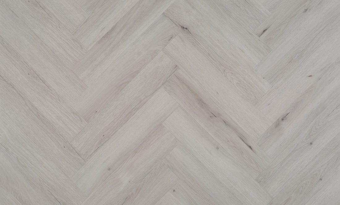 ParquetVinyl Mantaro Fossil - Visgraat Plak PVC - 146 x 730 mm - MAN-HB-DB-5611