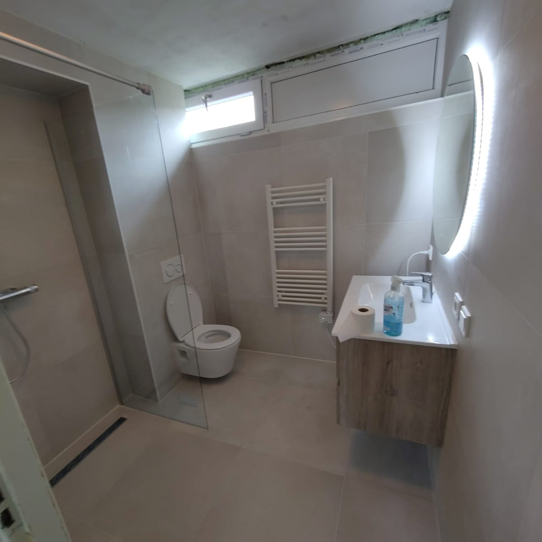 Betonlook tegel 60x60 Avignon - witgrijs - Solza.nl