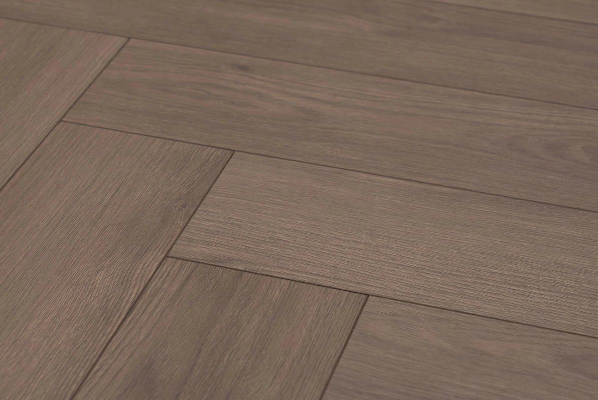 Floer Ceto Cacaobruin Hybride Laminaat Walvisgraat FLR - 1615 - Solza.nl