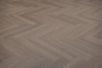 Floer Greige Eiken Visgraat Click PVC FLR - 3930 - Solza.nl