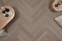 Floer Greige Eiken Visgraat Click PVC FLR - 3930 - Solza.nl