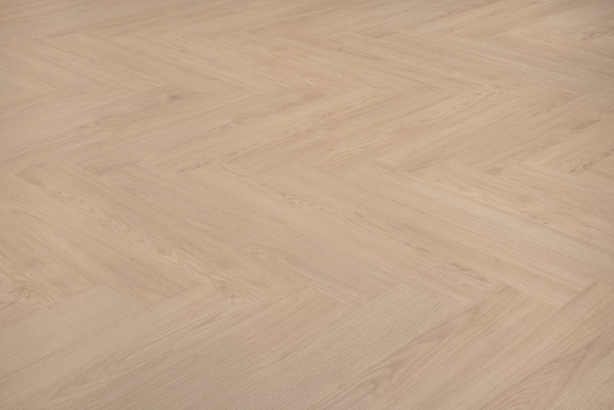 Floer Humphrey Hazelbruin Hybride Laminaat Walvisgraat FLR - 1616 - Solza.nl