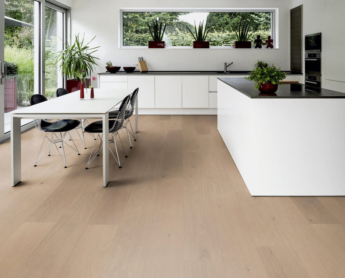 Floer Hybride Hout Gerookt Wit Eiken Subtiel FLR - 5004 - Solza.nl
