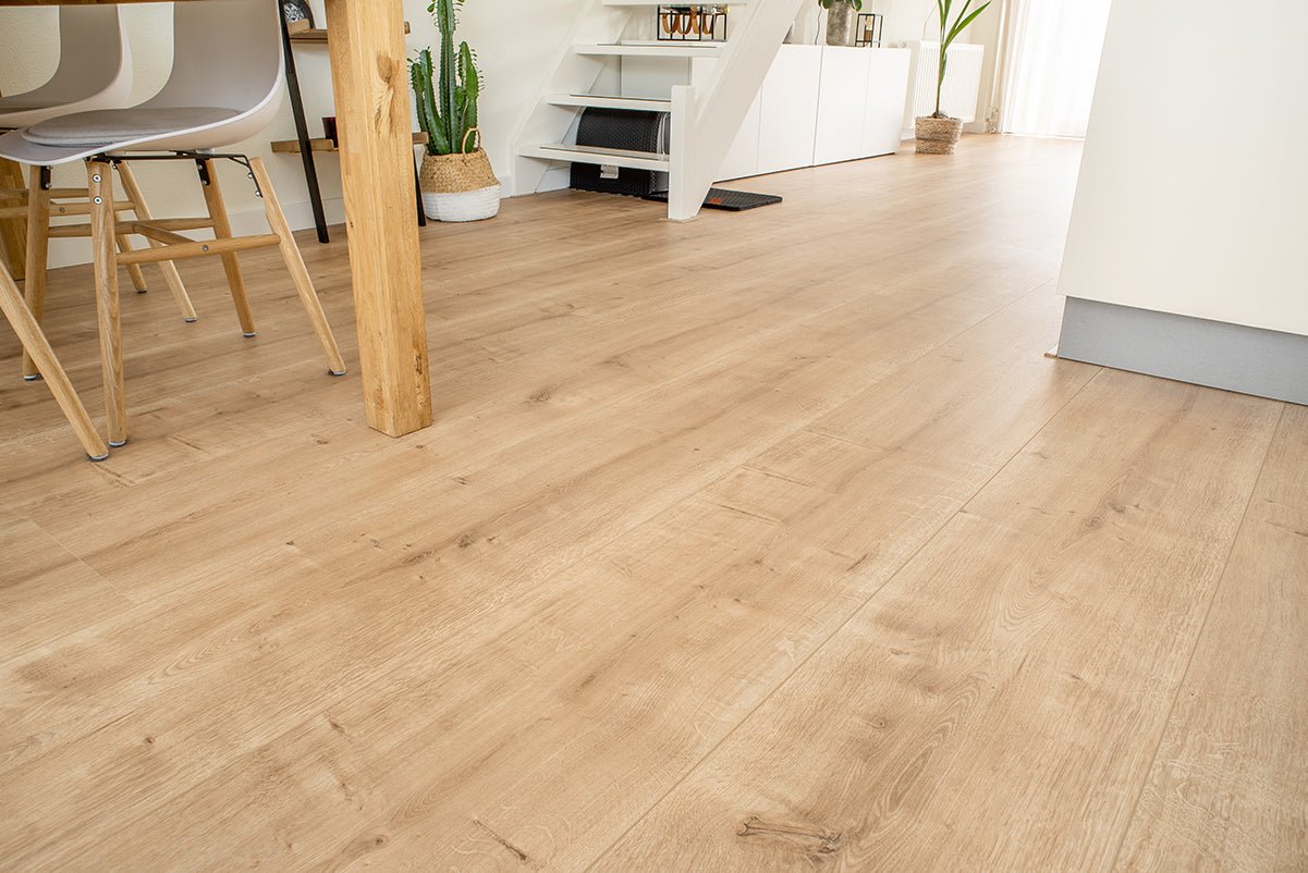 Stratifié hybride chêne non traité Floer Country House FLR-1029