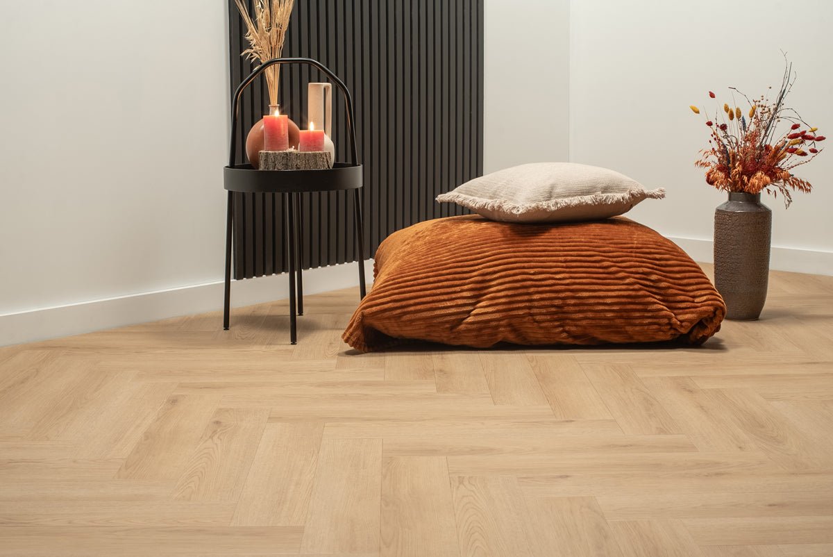 Plancher à chevrons PVC Chêne naturel FLR-3513 MEGAMAT - Bryde Brown Herringbone