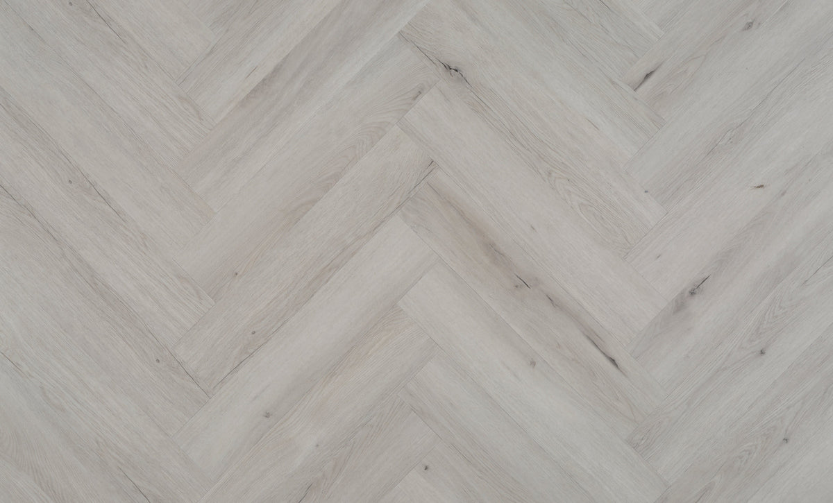 ParquetVinyl Mantaro Fossil - Visgraat Plak PVC - 146 x 730 mm - MAN-HB-DB-5611 - Solza.nl
