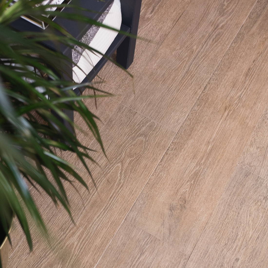 Keramisch parket Marbella Wood 120x20cm Noten - Solza.nl